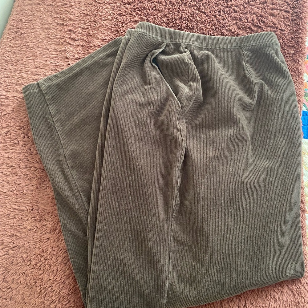 Woman’s Corduroy Pants - Brown